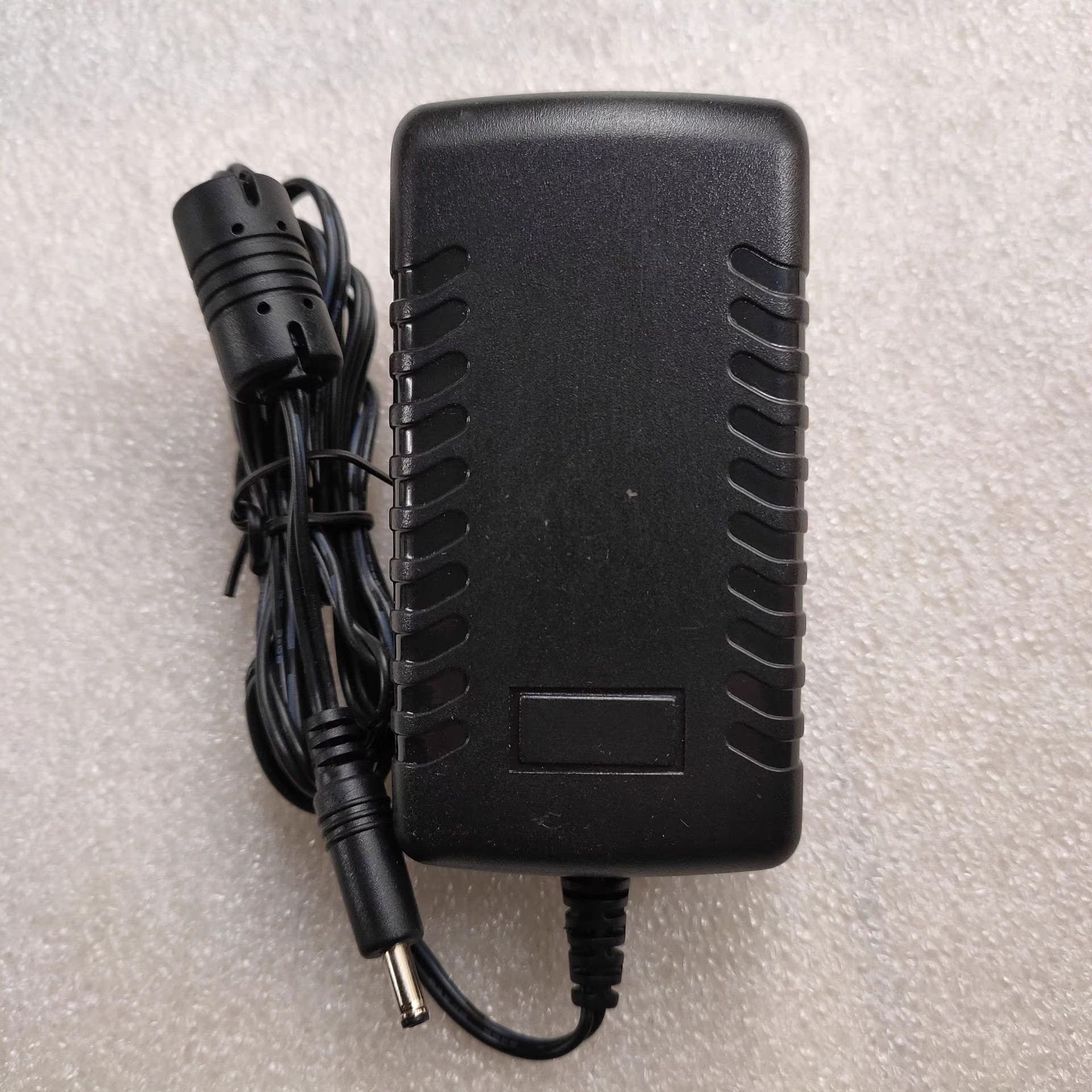 *Brand NEW* BSC 19V 2.1A AC DC ADAPTHE BSC40-190210-C POWER Supply