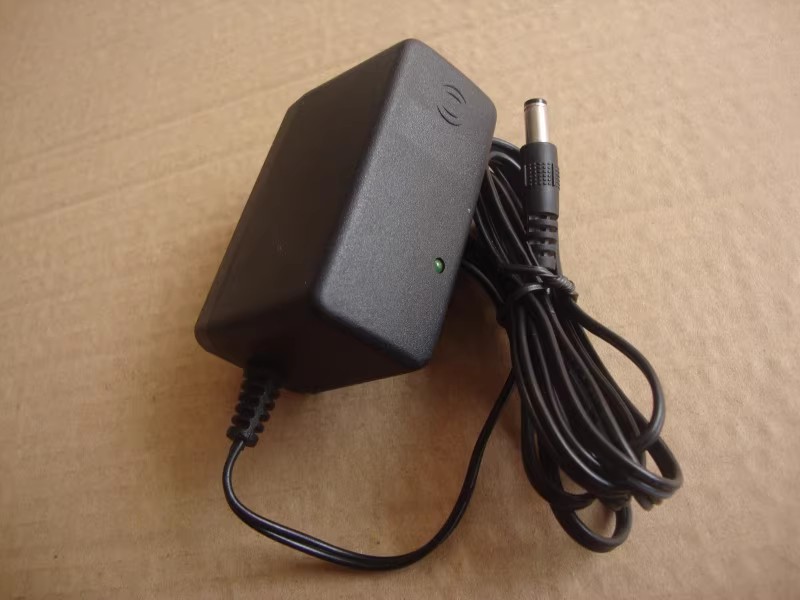 *Brand NEW*D-LINK CG2412-B 1W 12V 2A AC ADAPTER Power Supply