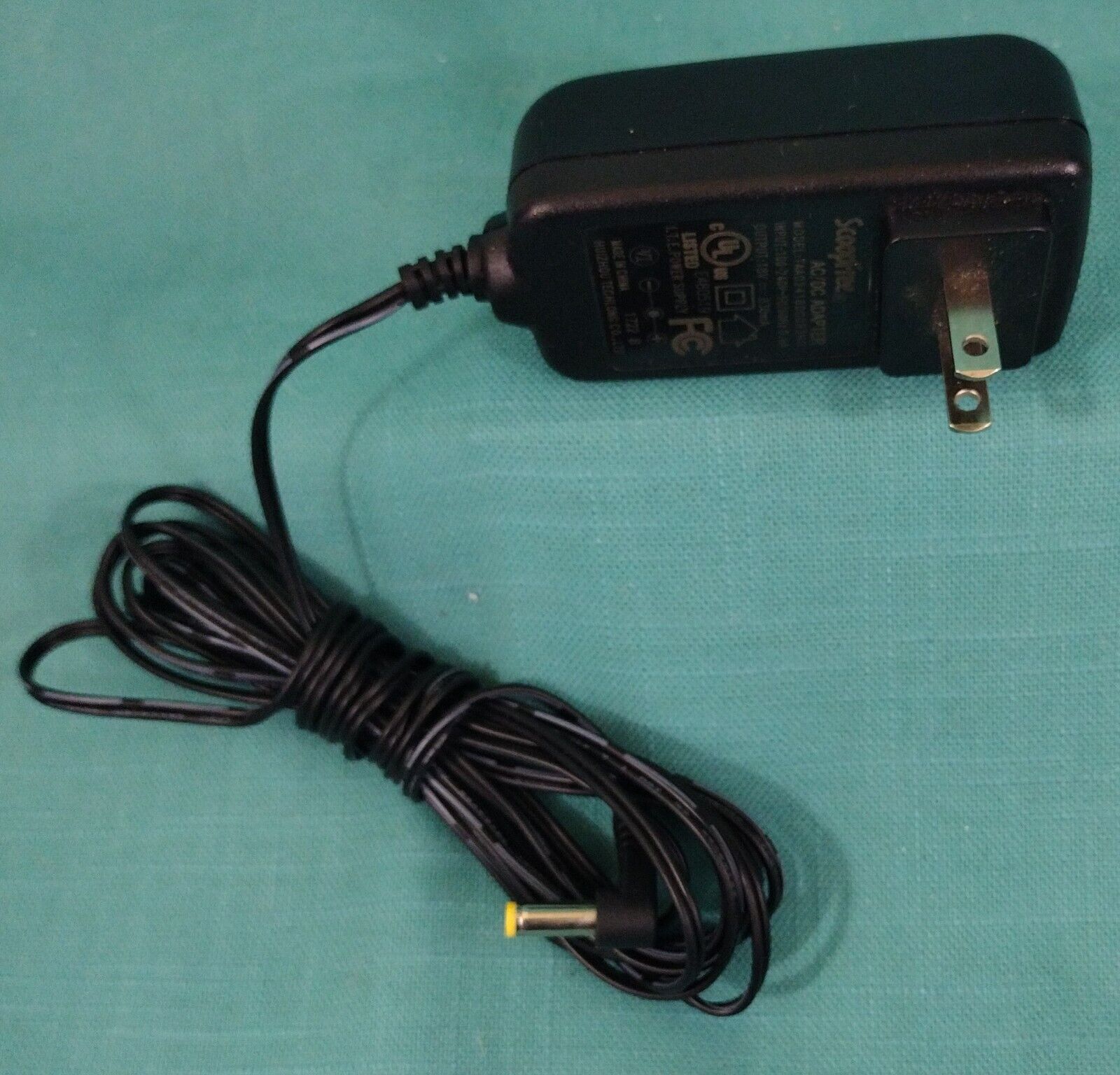 *Brand NEW*ScoopFree TAA0241800083HU 18V 830mA AC/DC Adapter Tested POWER Supply