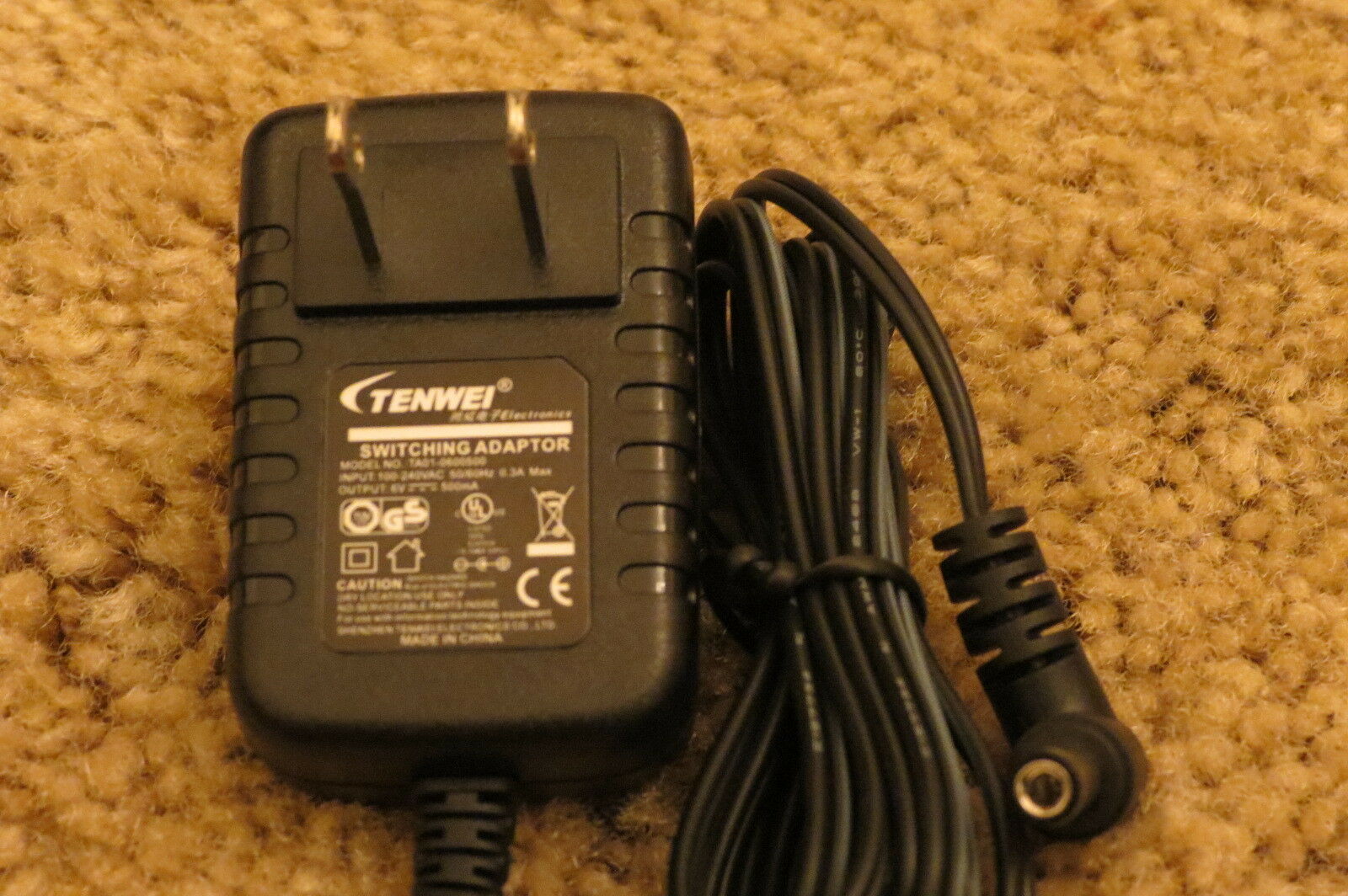 New TENWEI TD01-D600500 DC 6V 500mA Switching Power Supply Adapter